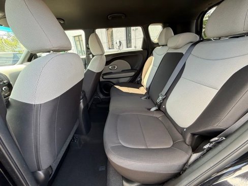 Used 2016 Kia Soul image 25