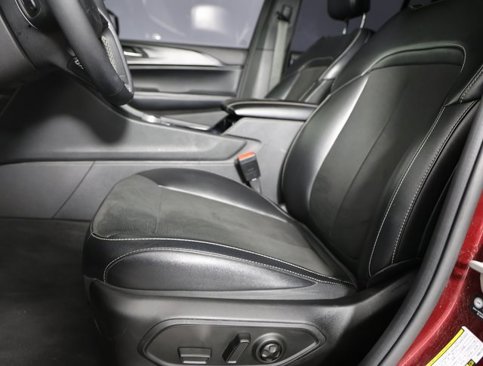 Used 2023 Jeep Grand Cherokee Altitude image 11