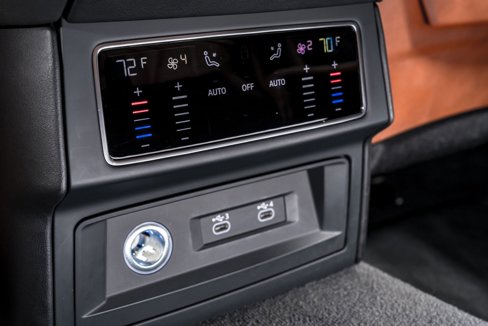 Used 2022 Lamborghini Urus image 32