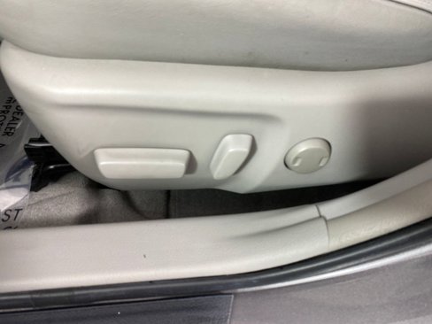 Used 2016 Toyota Camry XLE image 6