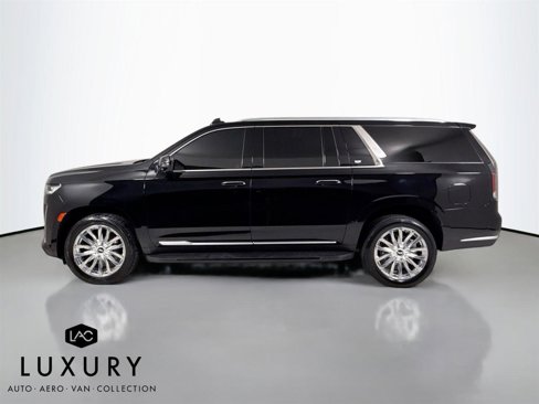 Used 2022 Cadillac Escalade ESV Premium Luxury image 7