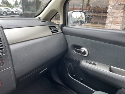 Used 2012 Nissan Versa 1.8 S image 8