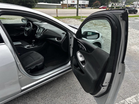 Used 2017 Chevrolet Malibu LS image 18