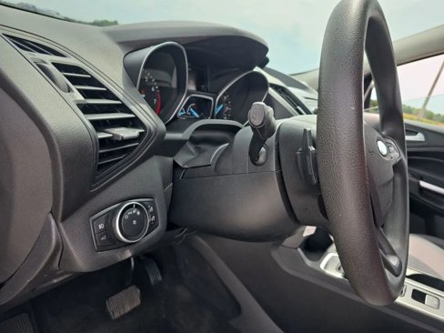 Used 2017 Ford Escape SE image 14
