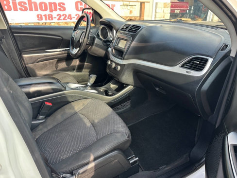 Used 2018 Dodge Journey SE w/ Popular Equipment Group image 9