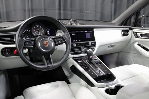 Used 2023 Porsche Macan S image 4