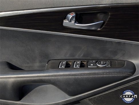 Used 2019 Kia Sorento LX image 19