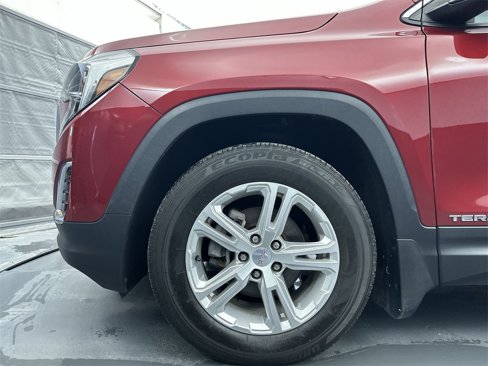 Used 2020 GMC Terrain SLE image 19