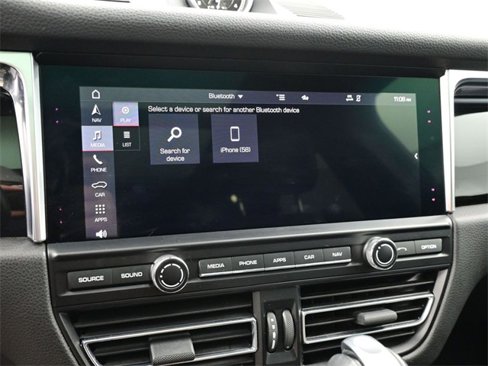Certified 2021 Porsche Macan S image 10