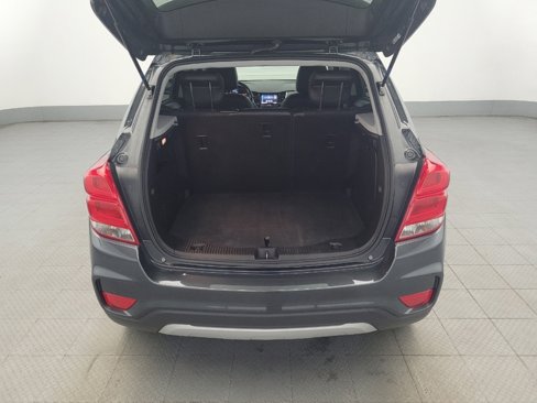 Used 2020 Chevrolet Trax LT w/ LT Convenience Package image 29