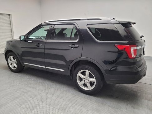 Used 2019 Ford Explorer XLT w/ Equipment Group 201A image 3