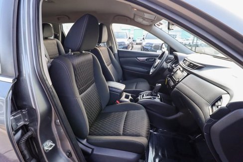 Used 2020 Nissan Rogue S image 45