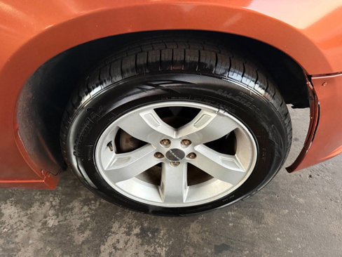 Used 2011 Dodge Charger SE image 29