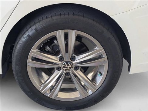 Used 2022 Volkswagen Jetta SE w/ Panoramic Sunroof Package image 22