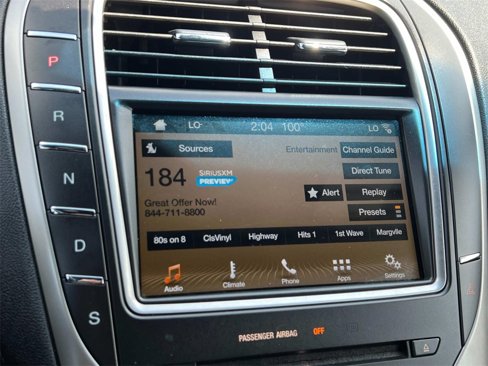 Used 2016 Lincoln MKX Select image 18
