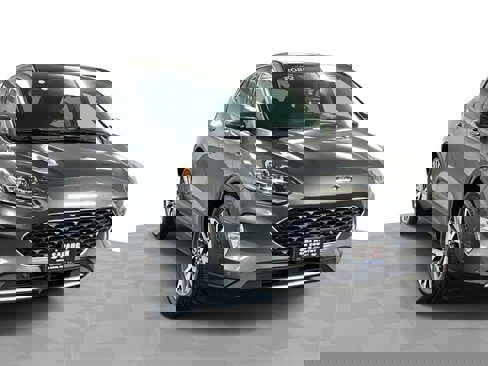 Used 2020 Ford Escape Titanium image 1
