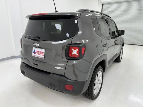 Used 2019 Jeep Renegade Latitude image 40