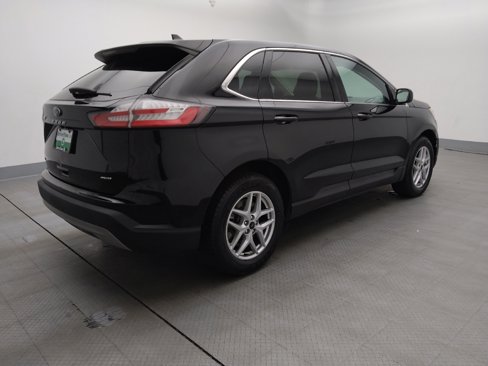 Used 2024 Ford Edge SEL image 10