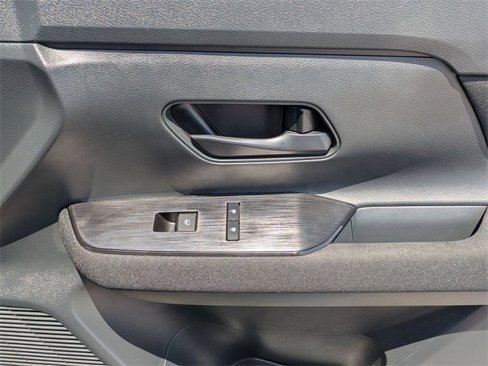 Used 2025 Nissan Kicks S w/ Charging Package image 27