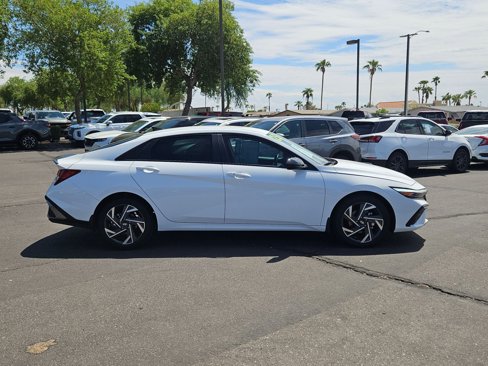Certified 2025 Hyundai Elantra Sport image 4