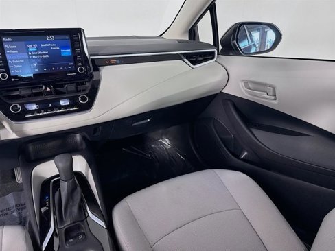 Used 2022 Toyota Corolla LE image 23