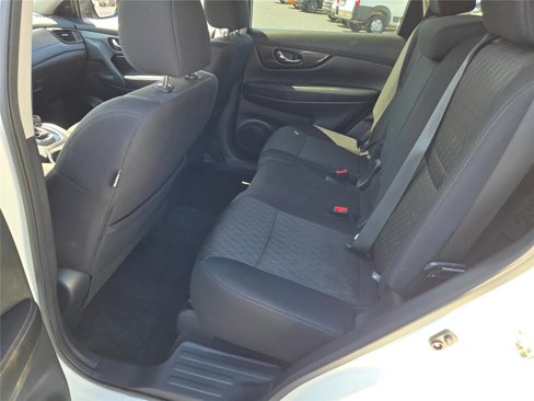 Used 2020 Nissan Rogue SV image 20