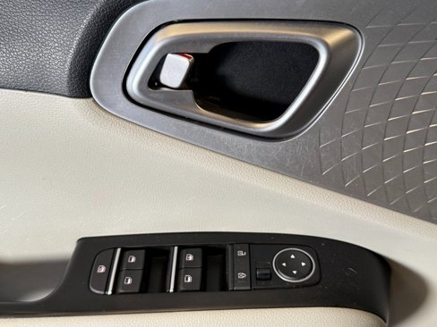 Used 2020 Kia Soul LX image 17