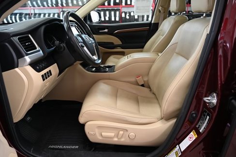 Used 2018 Toyota Highlander Limited Platinum image 10