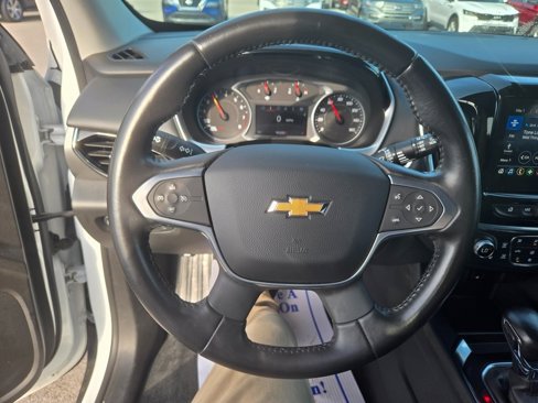 Used 2021 Chevrolet Traverse LT image 11