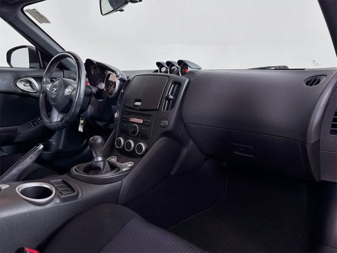 Used 2011 Nissan 370Z Coupe image 23
