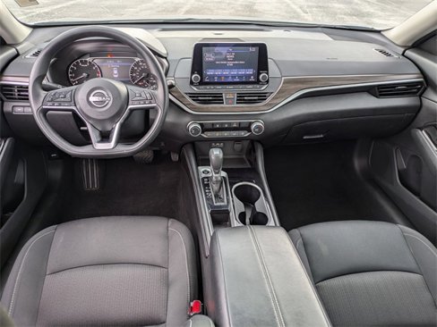 Used 2023 Nissan Altima 2.5 SV image 14