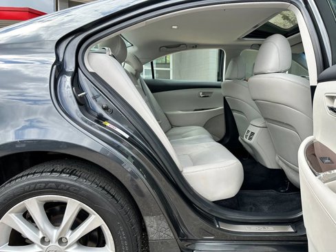 Used 2010 Lexus ES 350 image 16