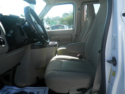 Used 2014 Ford E-350 and Econoline 350 XLT image 13