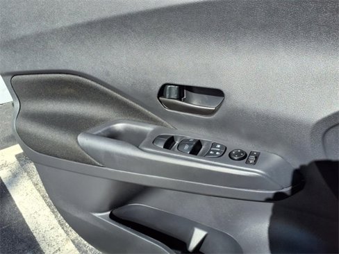 Used 2024 Nissan Kicks S image 9