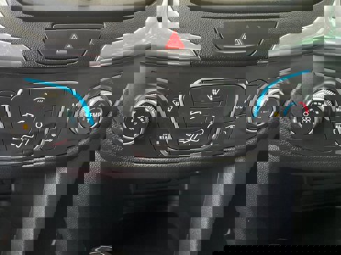 Used 2019 Chevrolet Equinox LT image 32