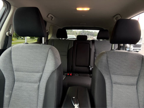 Used 2023 Nissan Rogue SV image 13