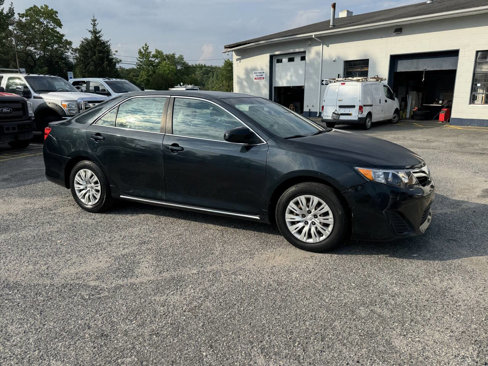 Used 2012 Toyota Camry LE image 5