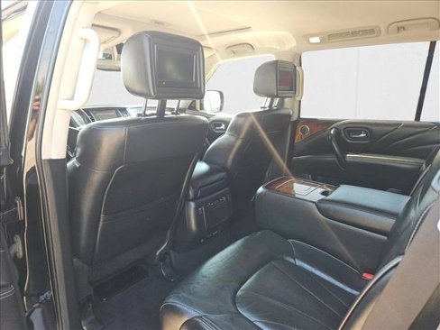 Used 2015 INFINITI QX80 4WD w/ Deluxe Technology Package image 11