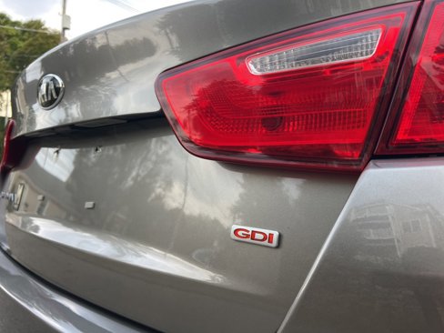 Used 2015 Kia Optima LX image 9