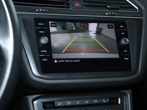 Used 2019 Volkswagen Tiguan SEL image 31