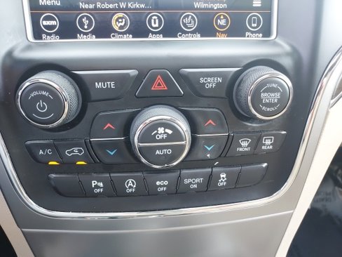 Used 2018 Jeep Grand Cherokee Limited image 18