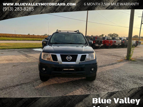 Used 2015 Nissan Frontier PRO-4X w/ Pro-4x Luxury Package image 2