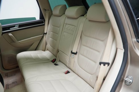 Used 2015 Volkswagen Touareg TDI image 31