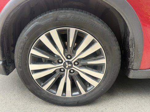 Used 2020 Mitsubishi Outlander SEL image 9