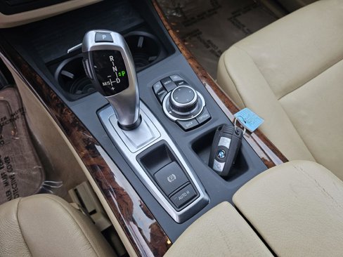 Used 2011 BMW X5 xDrive35d image 21