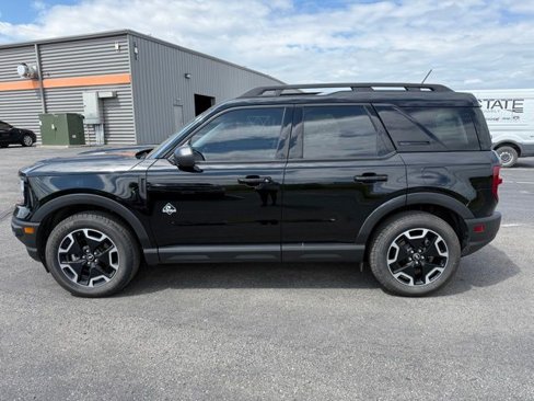 Used 2023 Ford Bronco Sport Outer Banks w/ Tech Package image 3