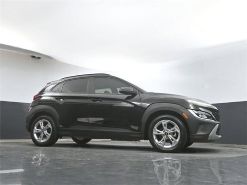 Used 2023 Hyundai Kona SEL w/ Winter Weather Package image 35