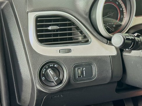 Used 2016 Dodge Journey SXT w/ Comfort/Convenience Group image 10