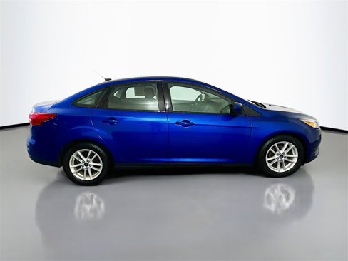 Used 2018 Ford Focus SE image 8