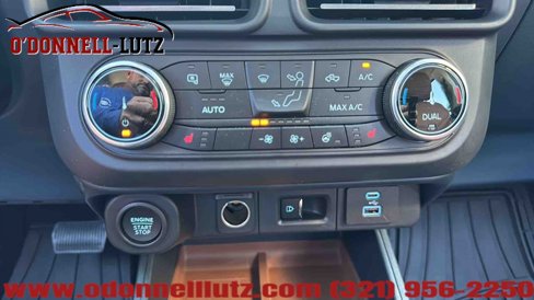 Used 2022 Ford Maverick Lariat w/ Lariat Luxury Package image 28